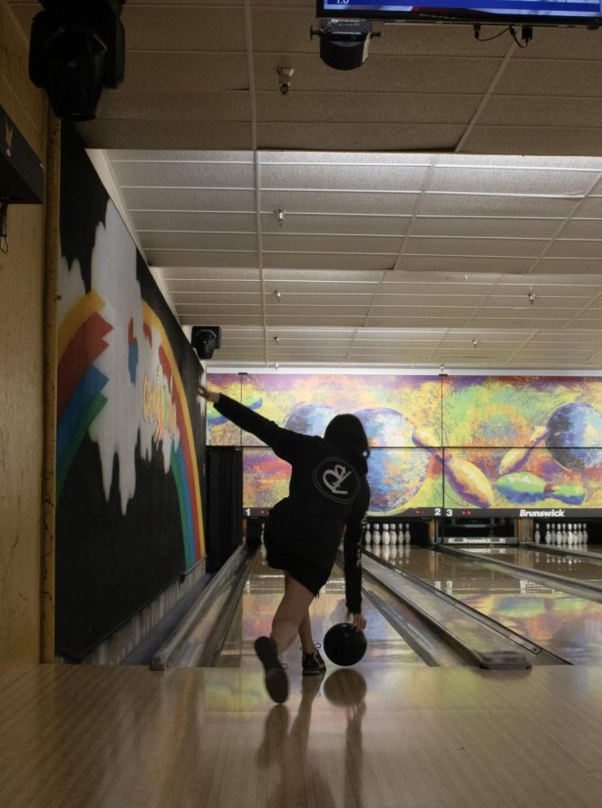 Four players from the Mid-Pacific 2022 bowling team made it to states.