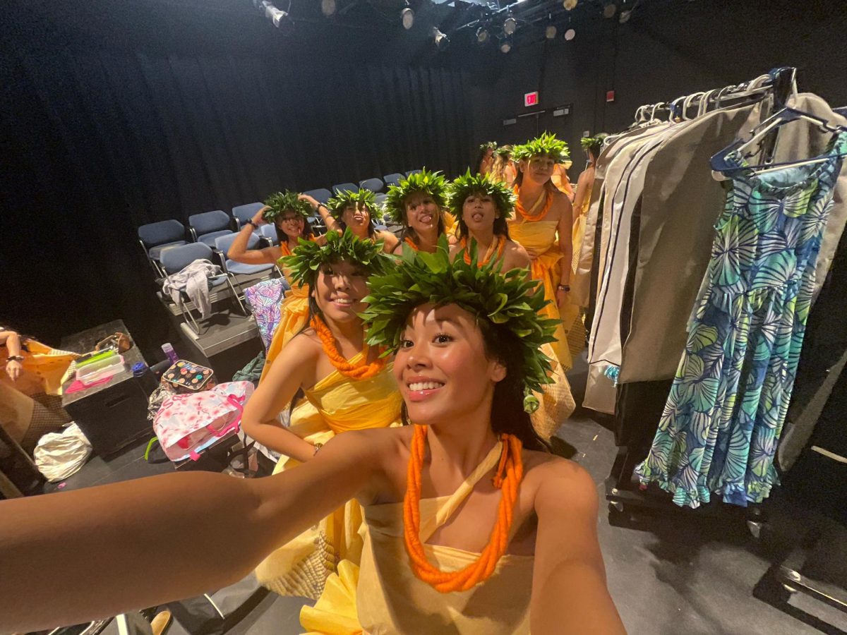 Hula girls for a photo before a concert 